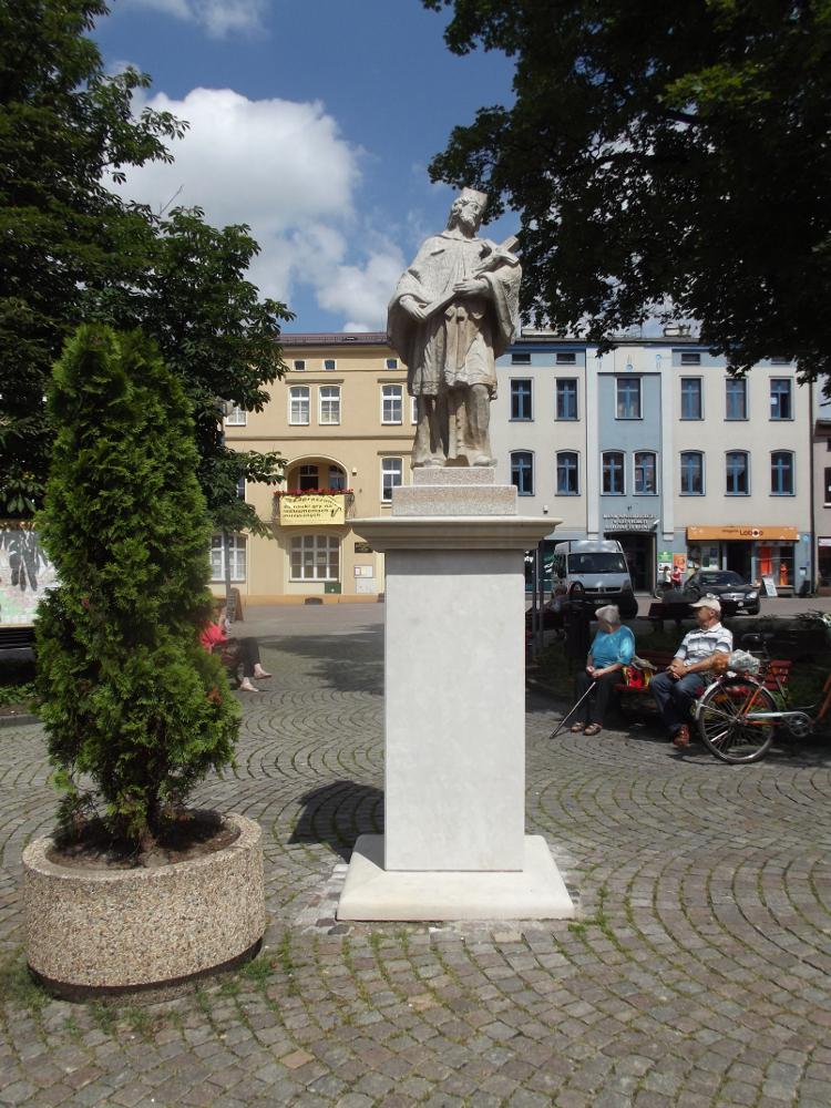 Renowacja rzeźby św. Nepomucena