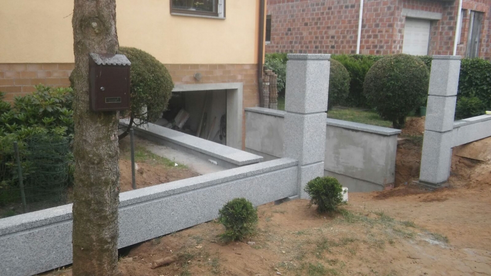Ogrodzenia z litego kamienia
