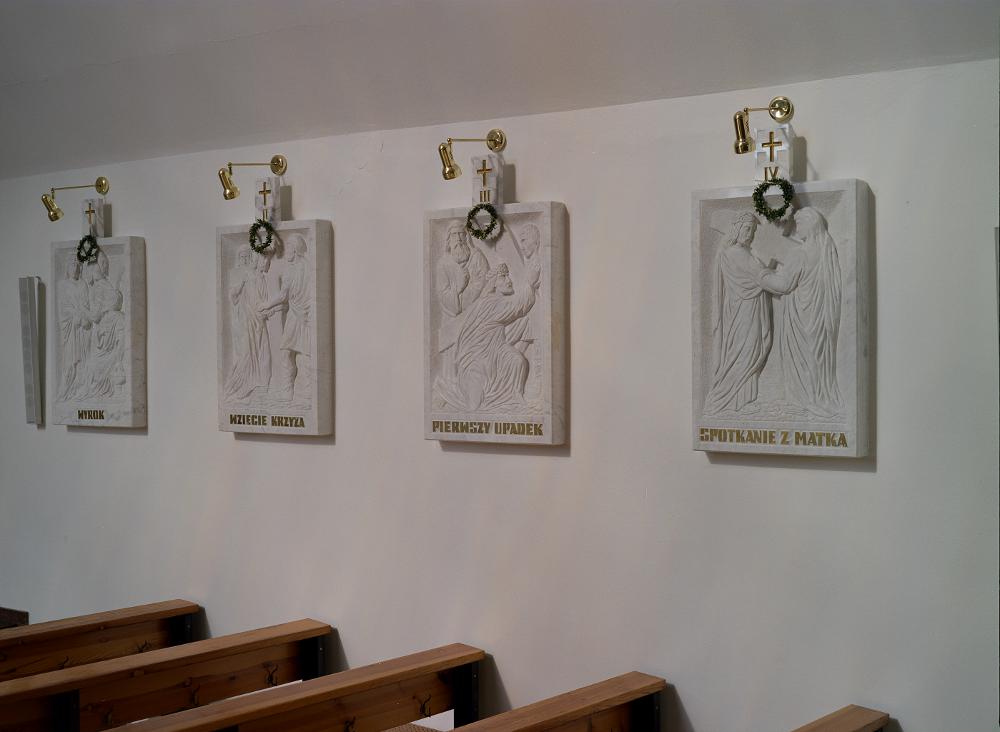 Rzeźby i płaskorzeźby