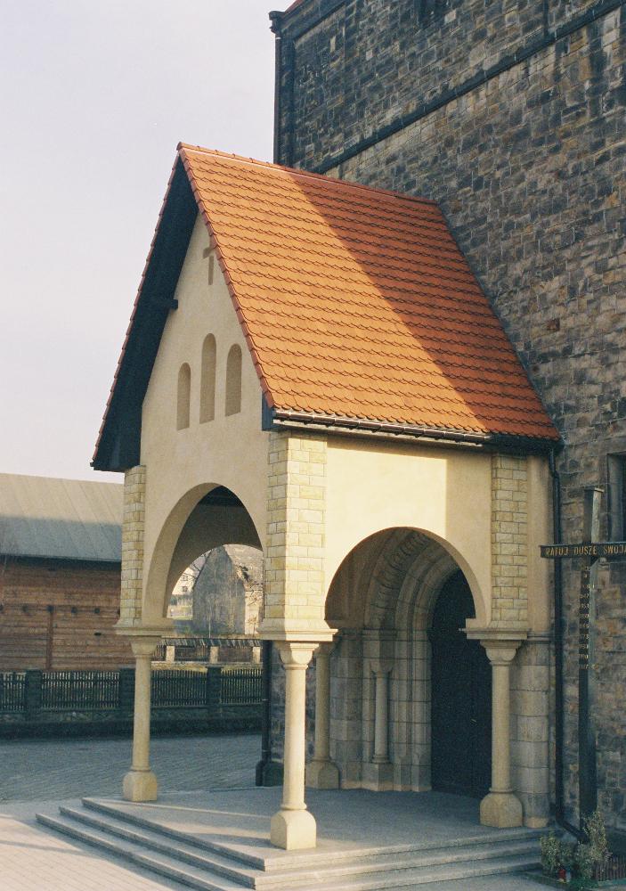 Kolumny, cokoły